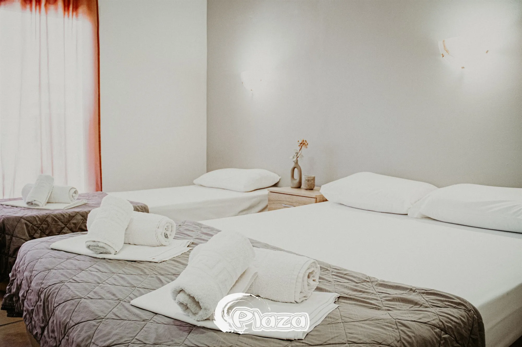Hotel Studios Plaza — Gallery 12