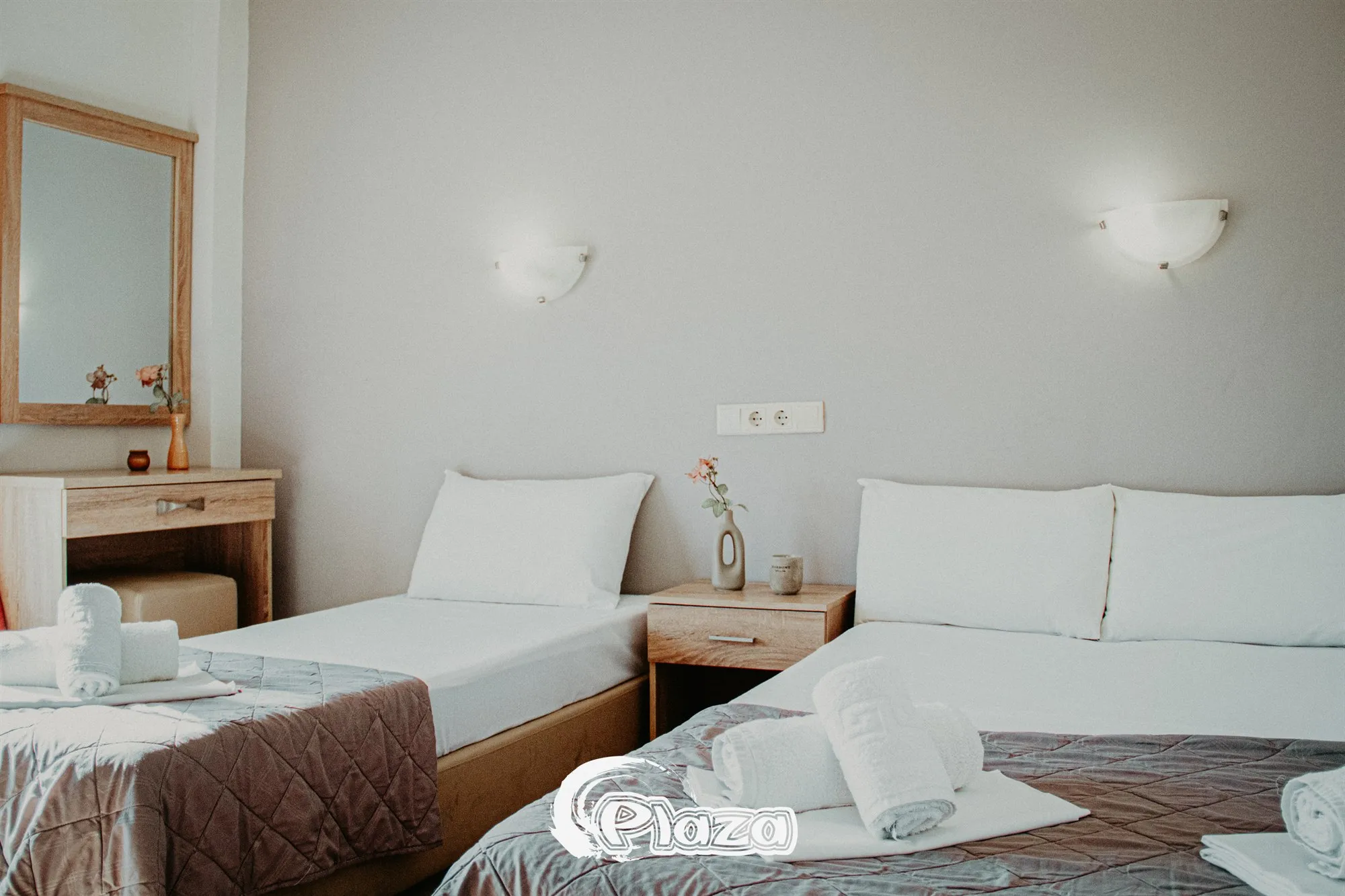 Hotel Studios Plaza — Gallery 27